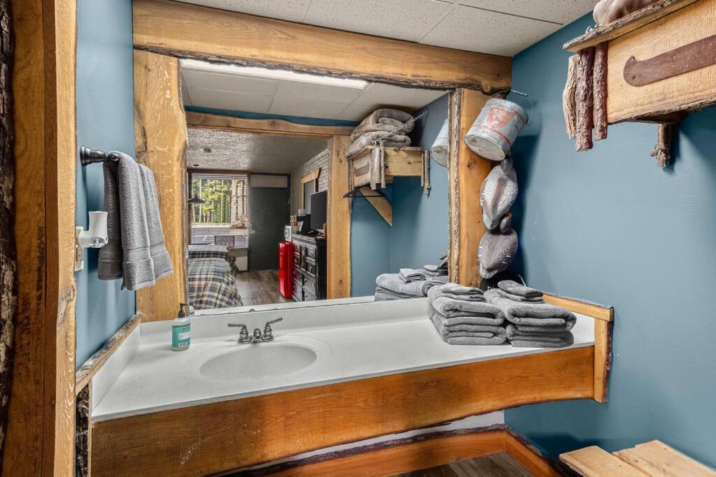 Stonegate Lodge King Bed Wifi Roku Tv Salt Water Pool Room #203 Eureka Springs Εξωτερικό φωτογραφία